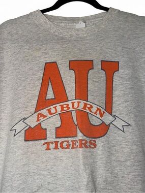 Vintage 90s Auburn University Tigers single stitch t-shirt size large